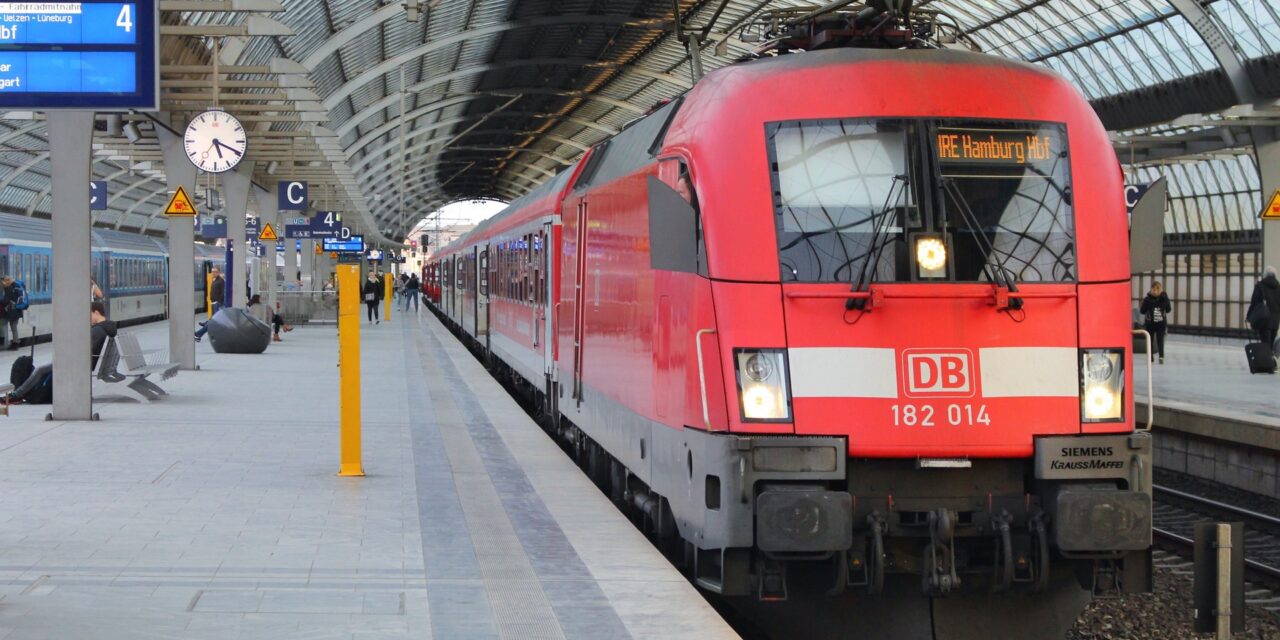 Frau wird in Hamburger Bahn on die „Männern“ bedrängt – sie zückt ein Messer